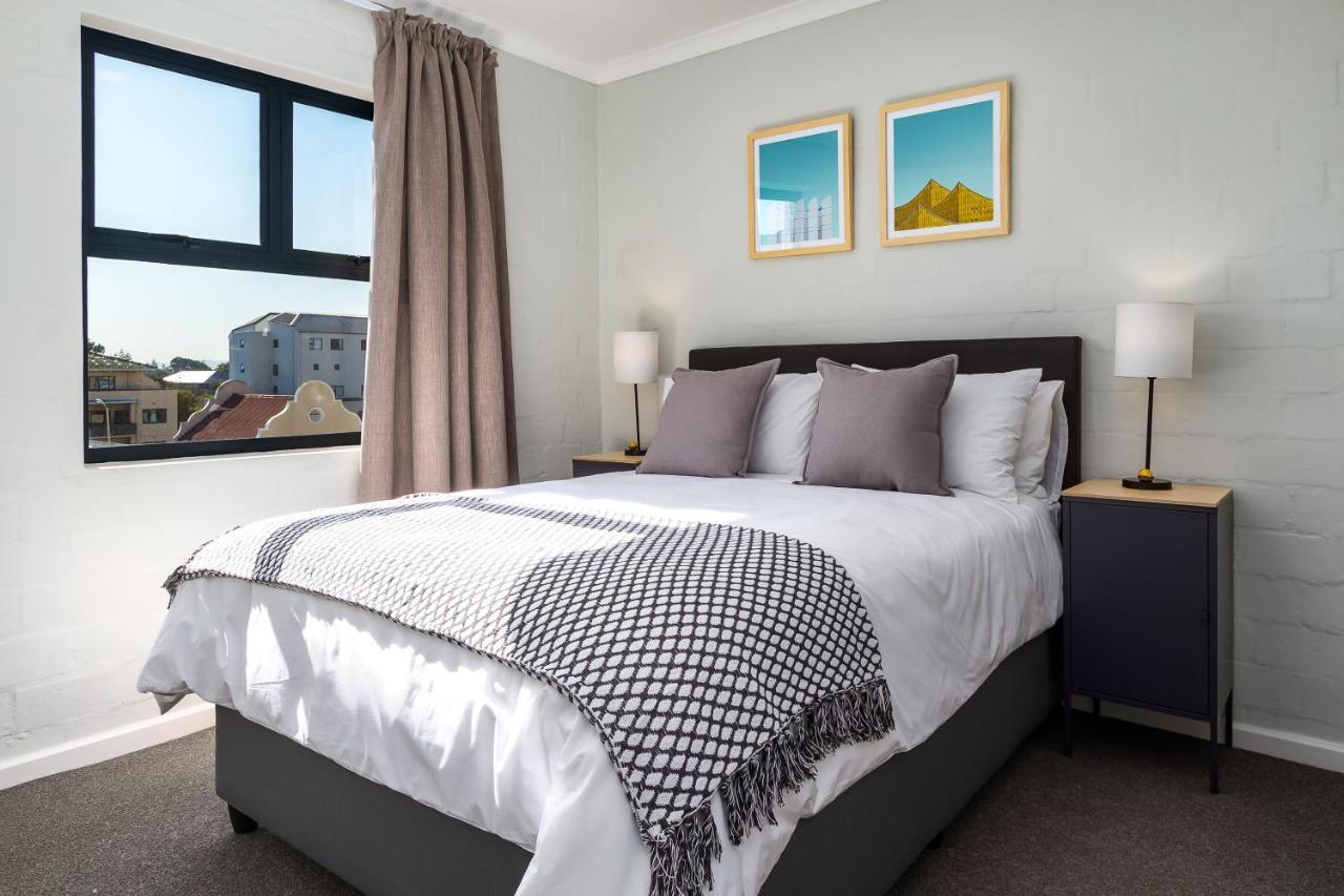 Wink Aparthotel Eaton Square เคปทาวน์ ภายนอก รูปภาพ