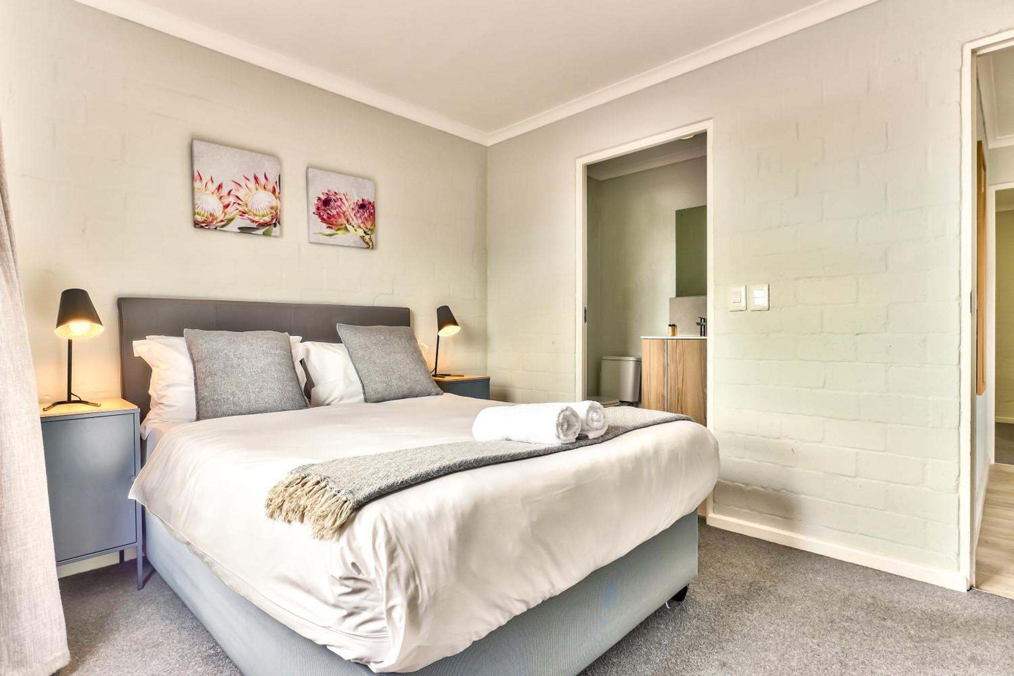 Wink Aparthotel Eaton Square เคปทาวน์ ภายนอก รูปภาพ